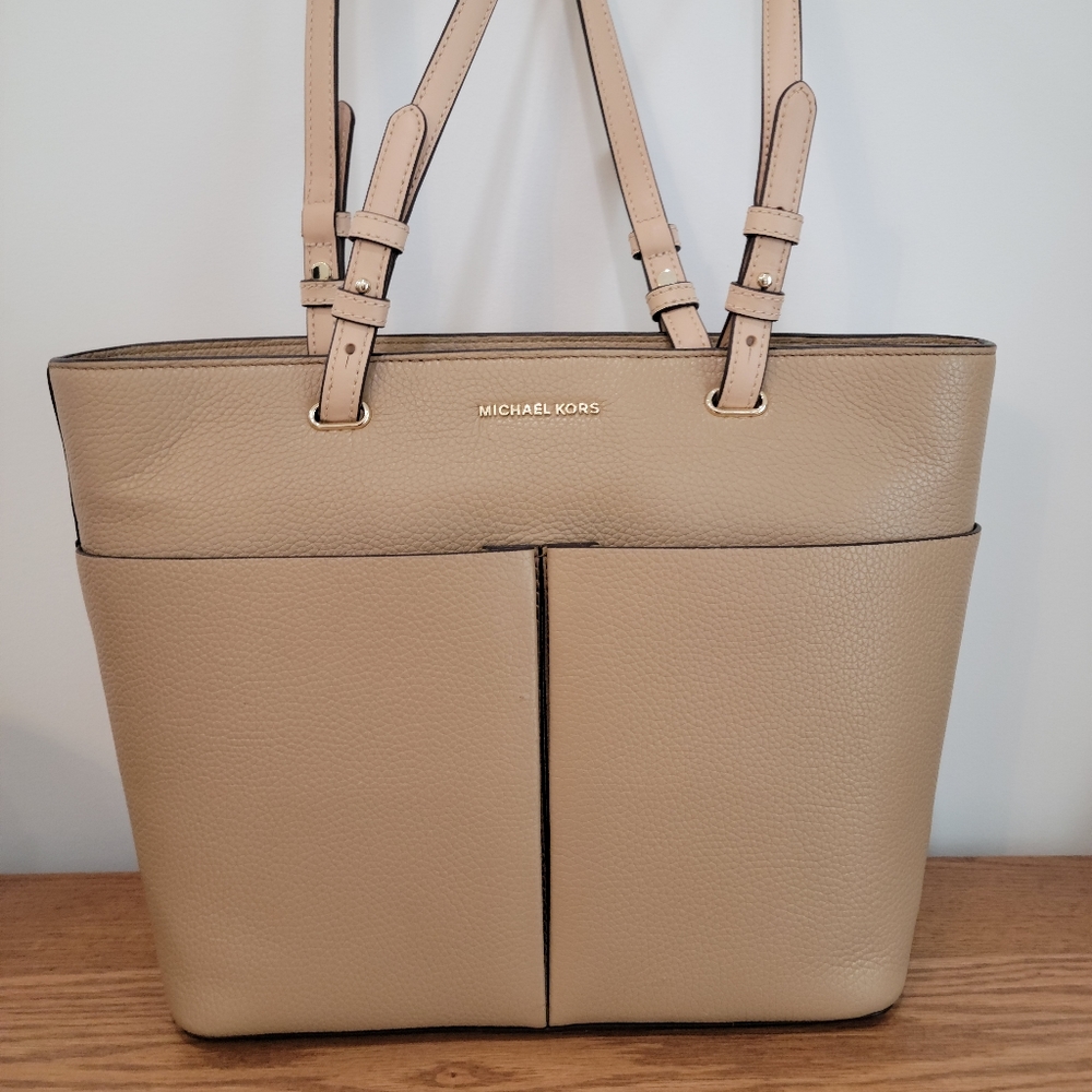 Michael Kors Bedford Camel Pocket Tote - New With Tags